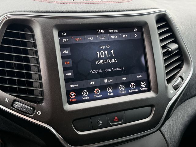 2020 Jeep Cherokee Trailhawk Silver at Victoria Chrysler Dodge Jeep Ram