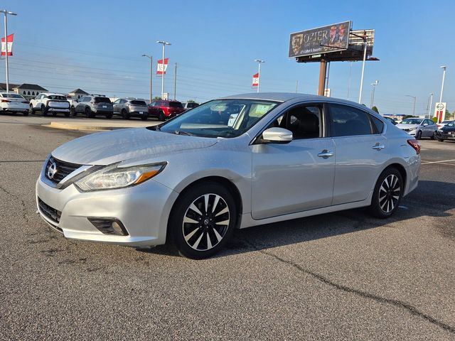 Used 2018 Silver Nissan 2.5 SL image 3