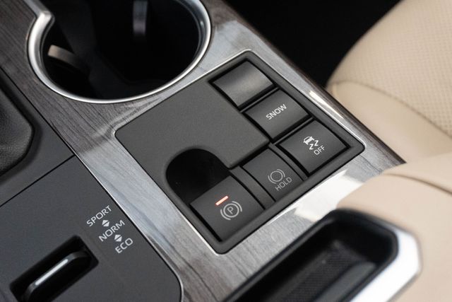 Used 2024 Toyota Highlander SUV