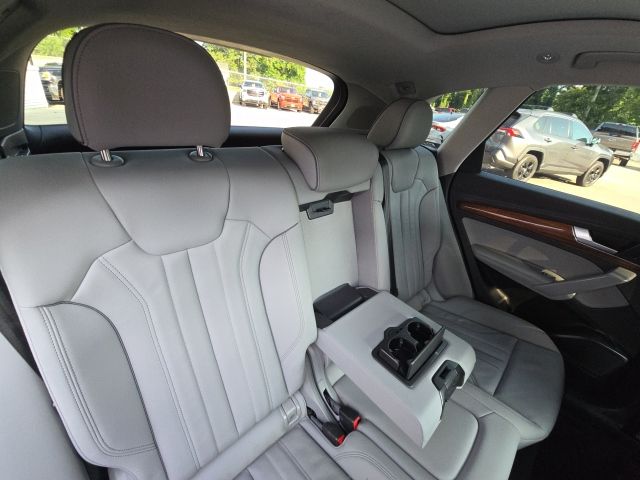 2022 Audi Q5 e:46803A