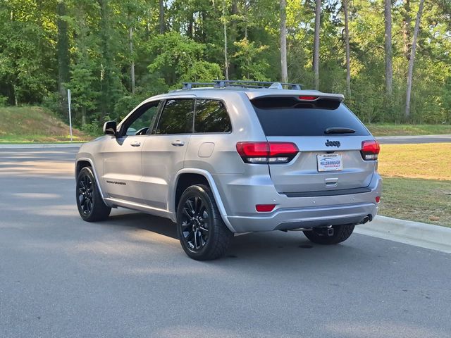 Used 2019 Silver Jeep Altitude image 11