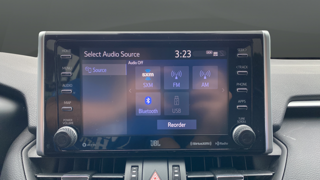 Used 2020 White Toyota XLE Premium image 16