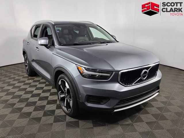 2019 Volvo XC40 T5 Momentum AWD's photo