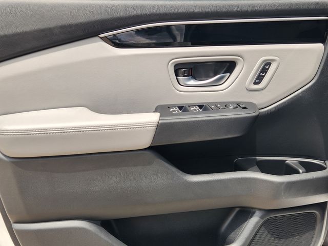 2025 Honda Pilot Touring  at Community Honda
