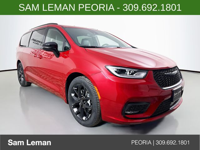 2026 Chrysler Pacifica Limited FWD