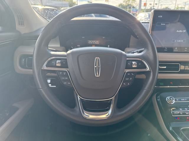 2022 Lincoln Nautilus Standard photo