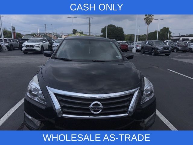 2015 Super Black Clearcoat Nissan Altima 2.5 S FWD Sedan