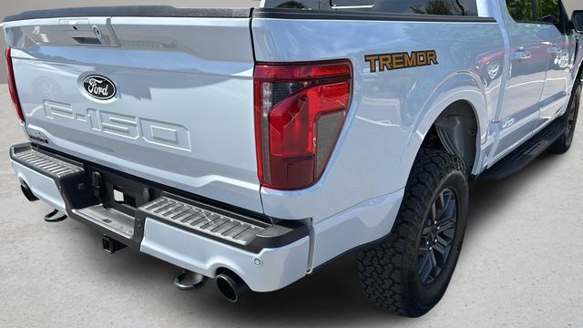 Used 2025 White Ford Tremor image 36