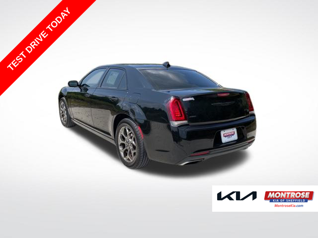 2016 Chrysler 300 S 3