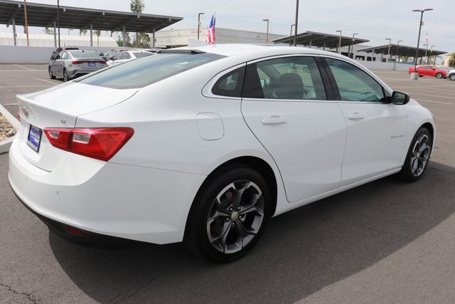 2024 Chevrolet Malibu LT photo