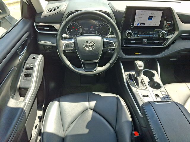 Used 2023 Toyota Highlander SUV