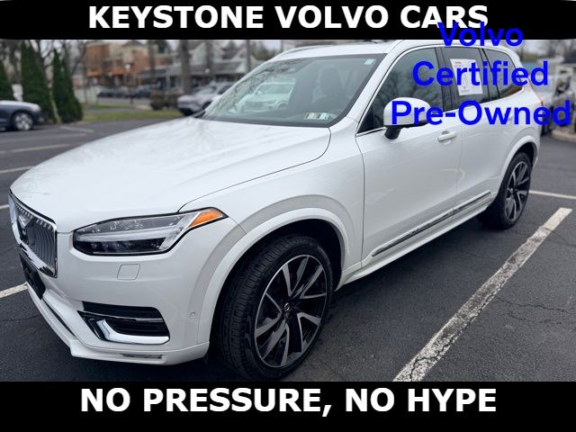 Crystal White Metallic 2023 Volvo XC90 B5 Plus Bright Theme AWD SUV / Crossover All-Wheel Drive Automatic