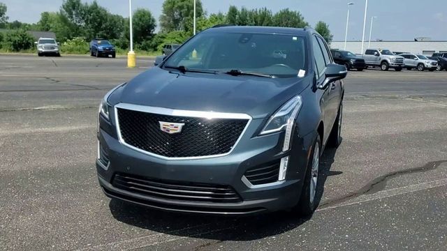 2021 Cadillac XT5 Sport 3