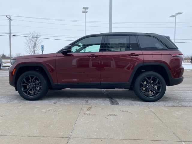 2025 Jeep Grand Cherokee Limited - Velvet Red Pearlcoat exterior view 8