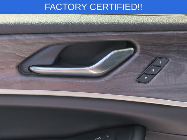 Used 2023 Silver Jeep Limited image 13