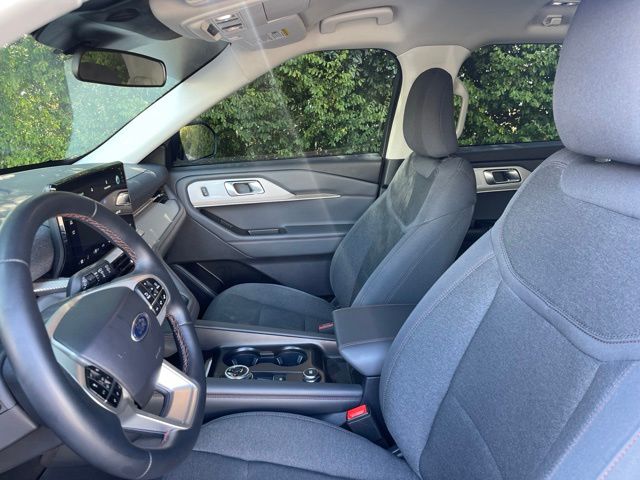 Used 2025 Ford Explorer SUV