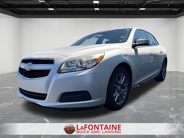White Diamond Clearcoat 2013 Chevrolet Malibu Sedan Front-Wheel Drive 6-Speed Automatic Overdrive
