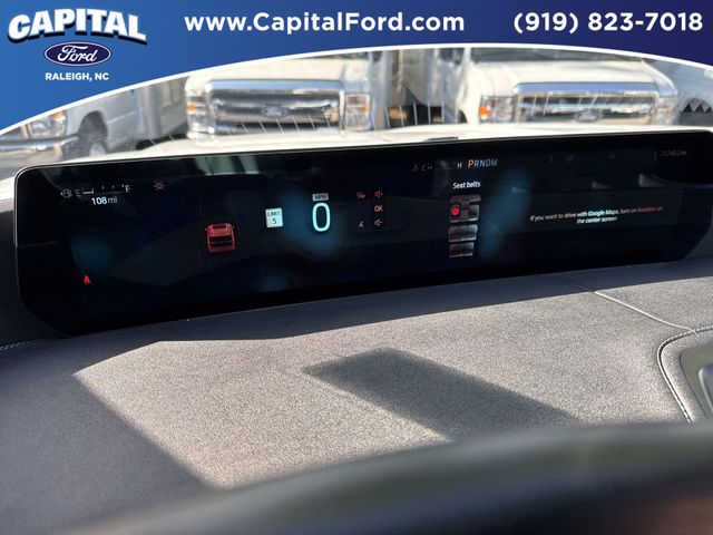 Certified Used 2025 Oxford White Ford Platinum image 27