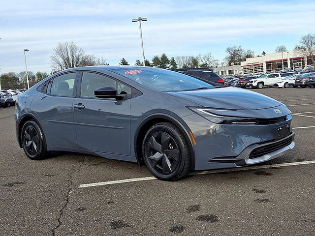 Guardian Gray 2025 Toyota Prius Plug-In Hybrid SE FWD Hatchback Front-Wheel Drive Continuously Variable Transmission
