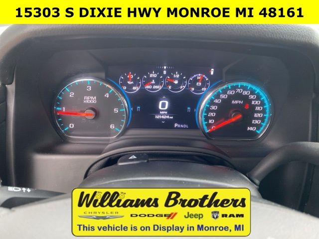 2017 Chevrolet Suburban LT - Iridescent Pearl Tricoat exterior view 12