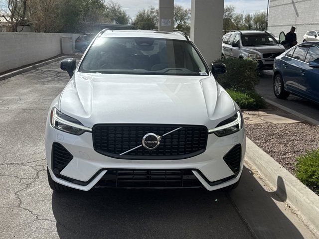 2025 Volvo XC60 Plug-In Hybrid T8 Plus photo