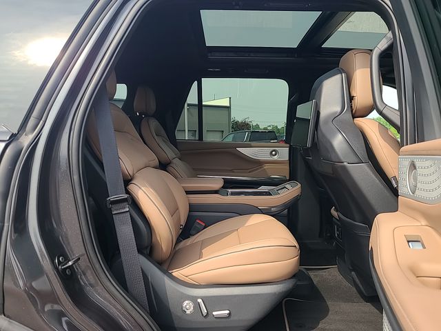 Used 2025 Lincoln Navigator SUV
