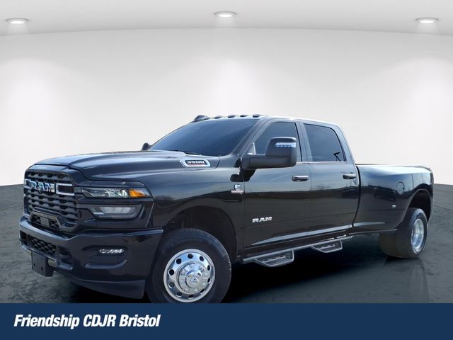 2025 RAM 3500 Big Horn Crew Cab LB DRW 4WD