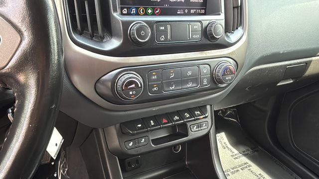 Used 2022 Gray Chevrolet Z71 image 29