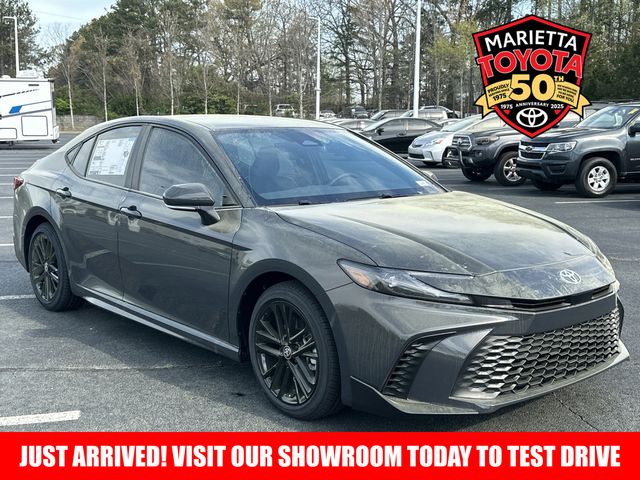 2026 Toyota Camry SE FWD