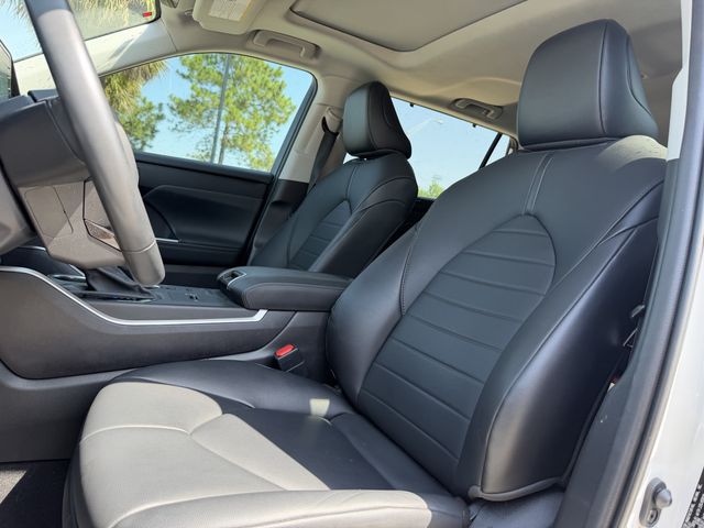 2021 Toyota Highlander XLE White at Don McGill Toyota