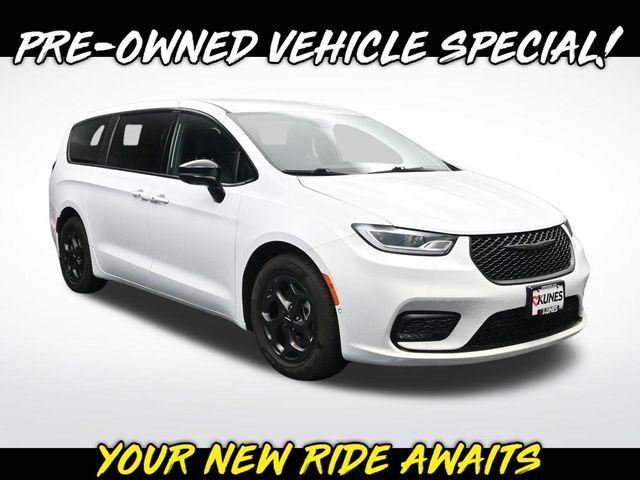 2024 Chrysler Pacifica Hybrid Select FWD