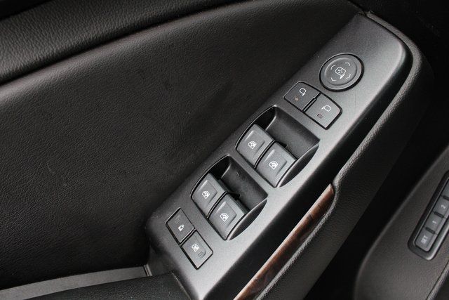 Used 2018 Silver Chevrolet LT image 7