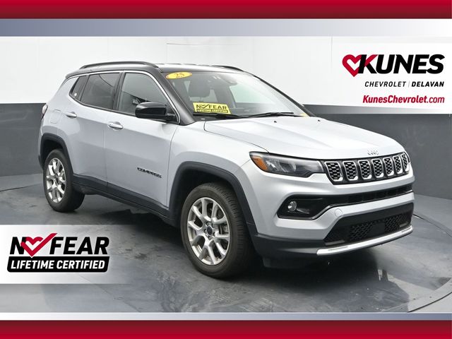 2025 Jeep Compass Plata (Silver Zynith Metallic Clearcoat) SUV/Crossover Todo terreno 8 velocidades Automática