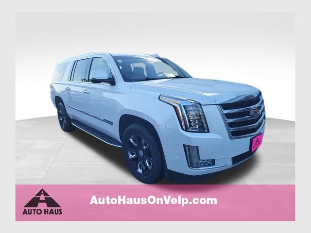 2017 Cadillac Escalade ESV Luxury 4WD