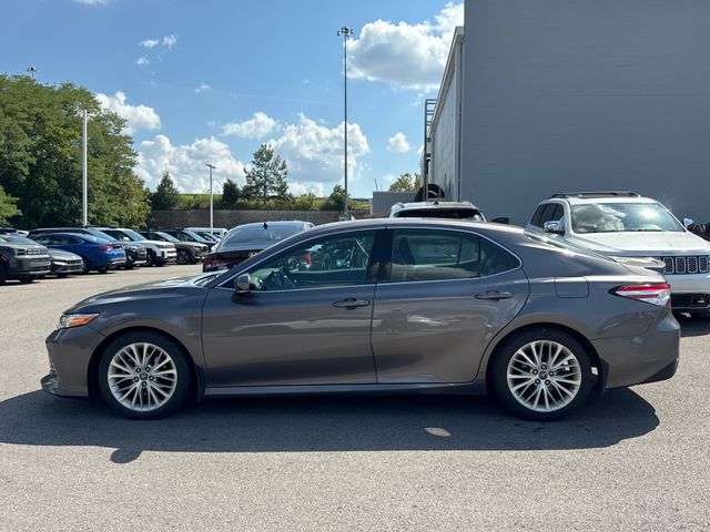 Used 2019 Gray Toyota XLE image 4