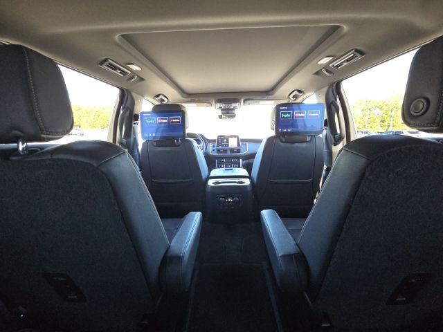 2023 Chevrolet Suburban Premier:C02421