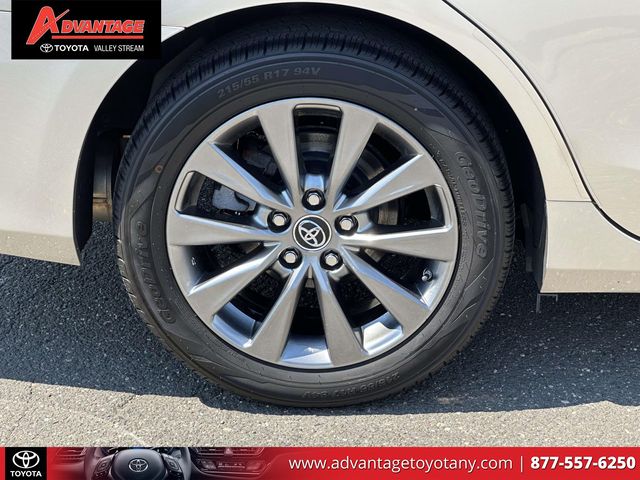 Used 2016 Toyota Camry Sedan