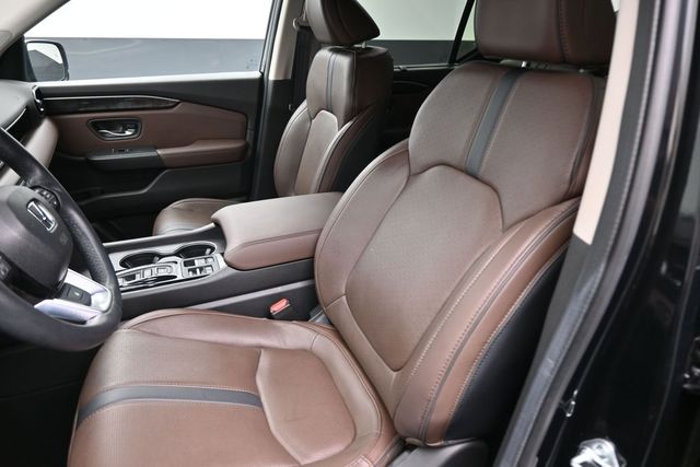 Used 2025 Honda Pilot SUV