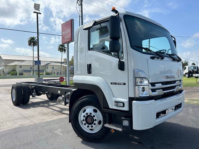 2025 Isuzu FTR's photo