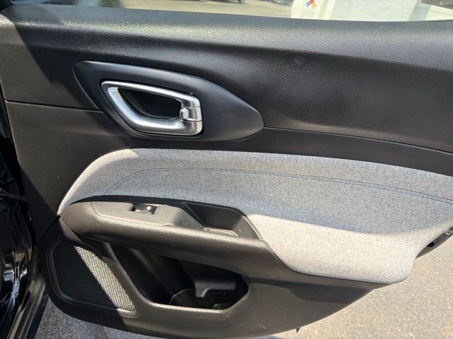 Used 2024 Black Jeep Latitude image 36