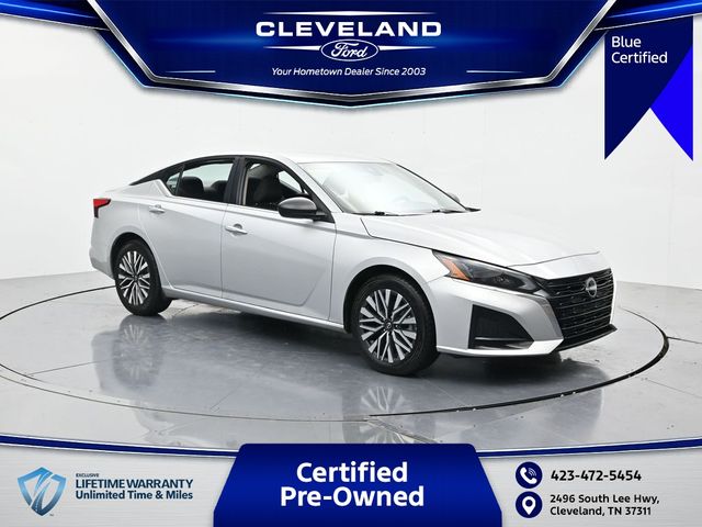 Brilliant Silver Metallic 2024 Nissan Altima Sedan Front-Wheel Drive Continuously Variable Transmission