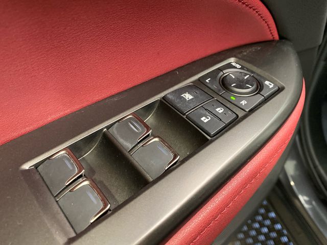 Used 2023  Lexus 350h Premium image 11