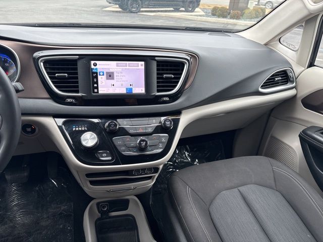 Used 2023 Black Chrysler LX image 36