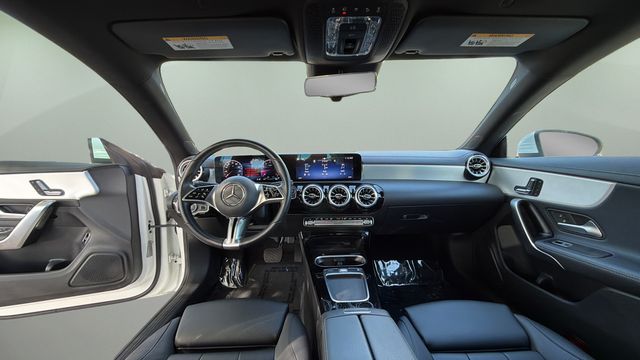 Used 2025  Mercedes-Benz CLA 250 image 16