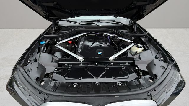 Used 2023 Black BMW xDrive40i image 33