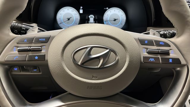 Used 2025 Abyss Black Pearl Hyundai Limited image 16