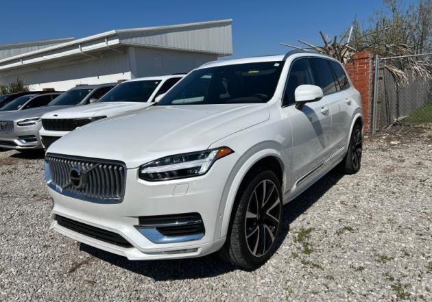 2023 Volvo XC90 B6 Plus 7-Seater