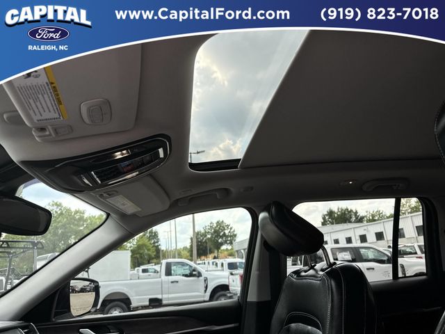 Used 2022 White Jeep Limited image 22