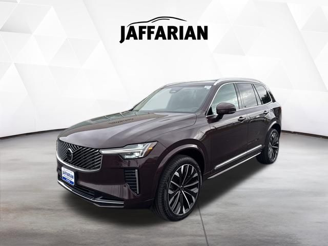 Mulberry Red Metallic 2025 Volvo XC90 B5 Core Bright Theme AWD SUV / Crossover All-Wheel Drive Automatic