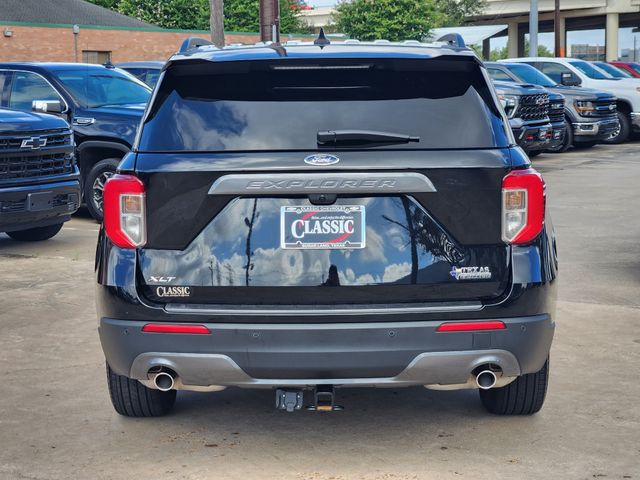 2024 Ford Explorer XLT Black at DeMontrond Auto Country